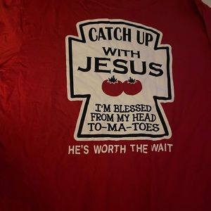 Long sleeve red t-shirt in excellent used condition. Women’s size small.